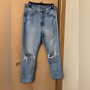 American Eagle Outfitters Light Blue Distressed Cropped Jeans